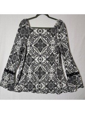 CATO Tunic Top Womens Bell Sleeves Size18/20W Black & White